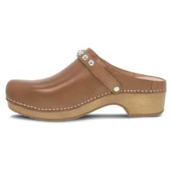 Dansko Britton Tan Tumbled 11 Dansko Britton Tan Tumbled -Footwear Outlet Store 9438641600 SDL