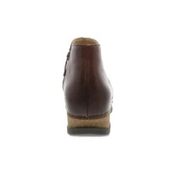 Dansko Makara Brown Waxy Milled 9 Dansko Makara Brown Waxy Milled -Footwear Outlet Store 9607785300 VIK