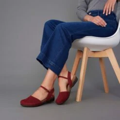 Dansko Rowan Cinnabar Milled Nubuck -Footwear Outlet Store F23 Rowan Cinnabar 2 2400x2400 331e3049 35b5 473f b60c 8e4a9fab8672