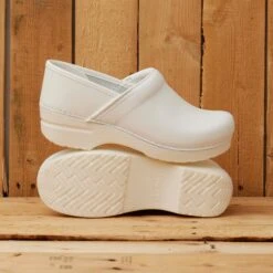 Dansko Professional White Box 13 Dansko Professional White Box -Footwear Outlet Store HeritagePDPProWhite3 0070a2d2 52ab 404d 8e58 b6580f2f5286