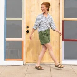 Dansko Dayna Tan Suede -Footwear Outlet Store S23 PDP Dulce Dayna Tan 2400x2400 1