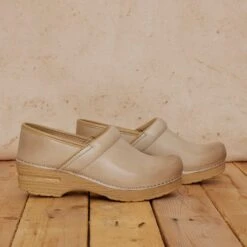 Dansko Professional Sand Milled Burnished -Footwear Outlet Store S24 Professional Sand 0212 2400x2400 b020acc2 a3f6 49e1 bab8 b8c6deee560c
