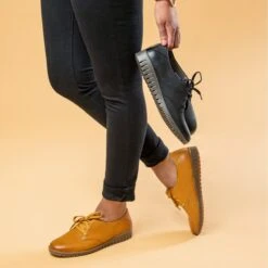 Dansko Libbie Mustard Burnished Calf -Footwear Outlet Store f23 libbie both colors 2400x2400 9c99ae62 67e4 4374 9d1a 24316005c532